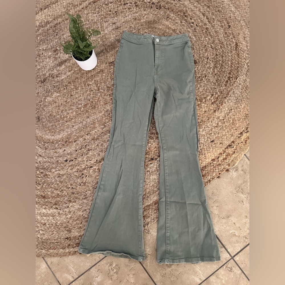 GREEN HIGH WAISTED FLARE JEANS